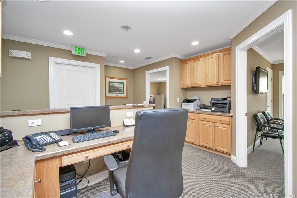 Suite 604 : 85 Felt Rd, South Windsor, CT, 06074